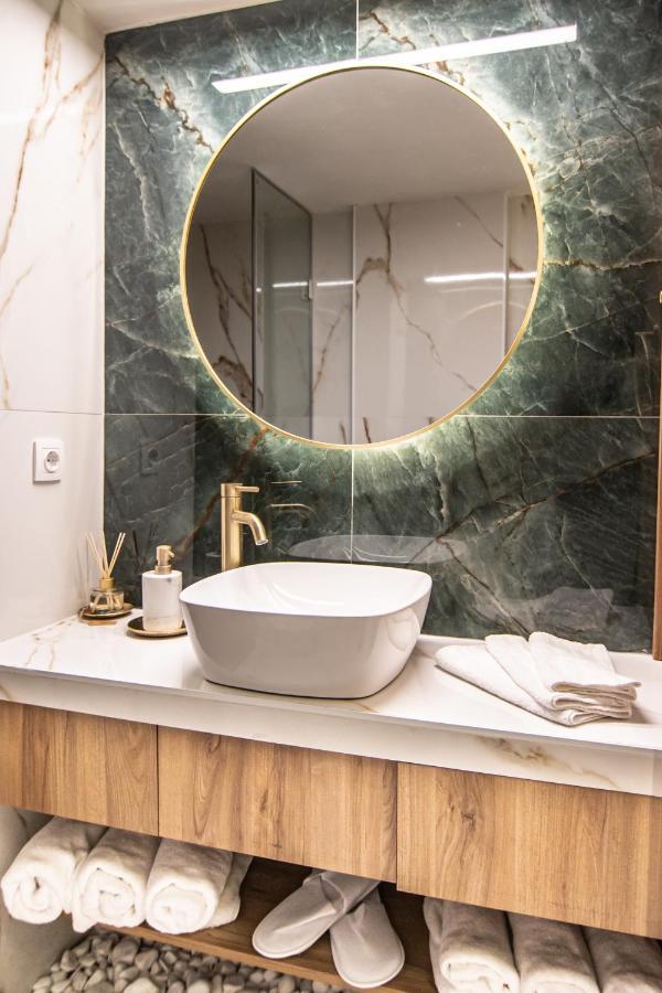 Annecy Apartment อเล็กซานโดรโพลิส ภายนอก รูปภาพ